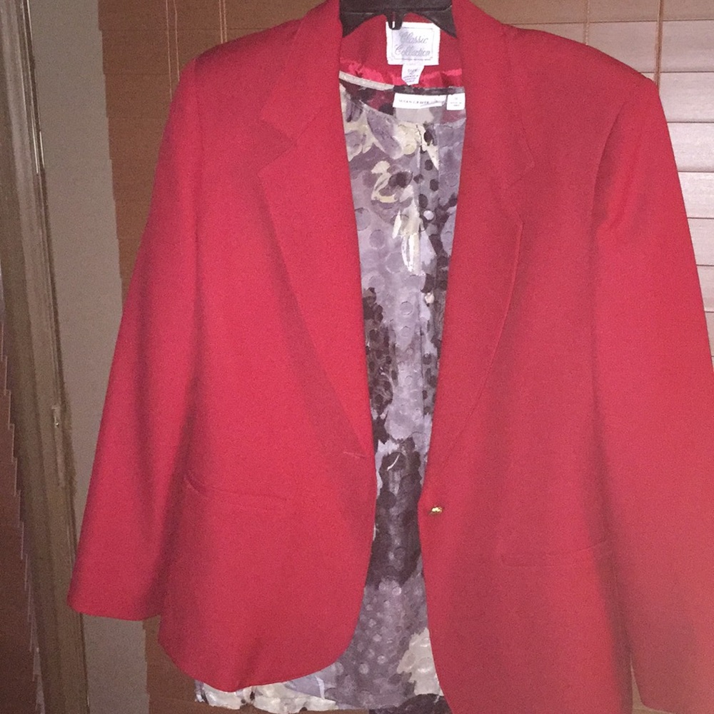 Classic collection skirt set